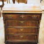 38 2074 CHEST OF DRAWERS